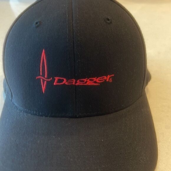 Dagger flex fit men’s hat excellent condition. - Picture 2 of 4